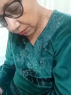 Snapshot of Saroj-Shah chatting on November 30, 2025, 6:01 pm Saroj-Shah online show from November 30, 2025, 6:01 pm