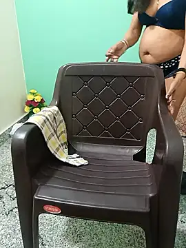 Snapshot of Saroj-Shah chatting on December 23, 2025, 6:55 am Saroj-Shah online show from December 23, 2025, 6:55 am