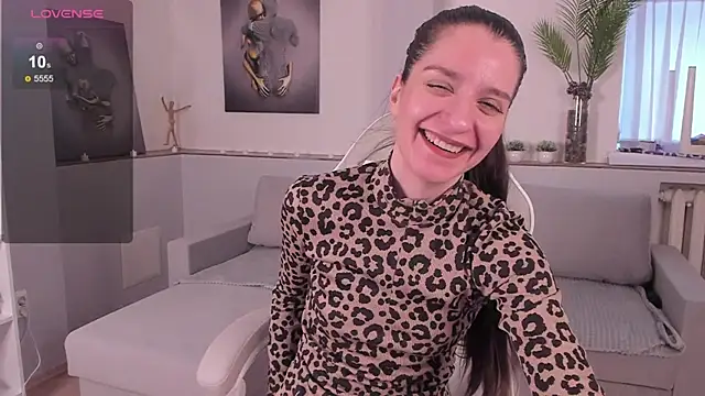 helentasty online show from February 21, 2025, 2:06 am