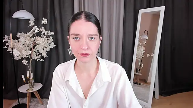 helentasty online show from March 7, 2025, 2:36 am