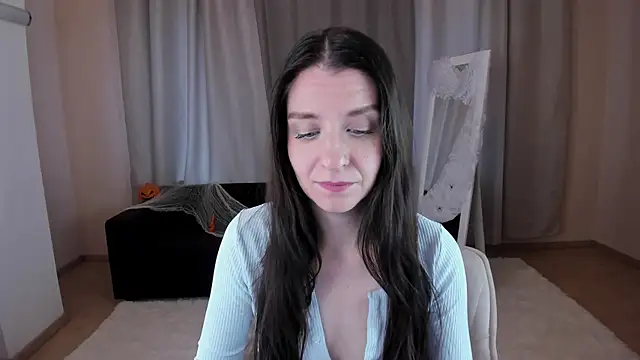 helentasty online show from October 27, 2025, 2:59 am