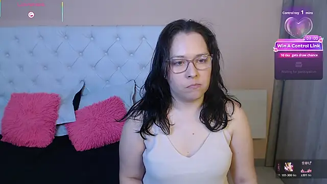 May Carlier online show from January 12, 2026, 8:25 pm