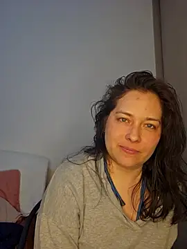 May Carlier online show from March 27, 2026, 2:17 am