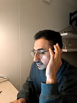 Snapshot of pablo-rincon95 chatting on March 12, 2025, 11:44 pm pablo-rincon95 online show from March 12, 2025, 11:44 pm