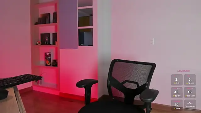 pablo-rincon95 online show from November 21, 2025, 1:43 pm