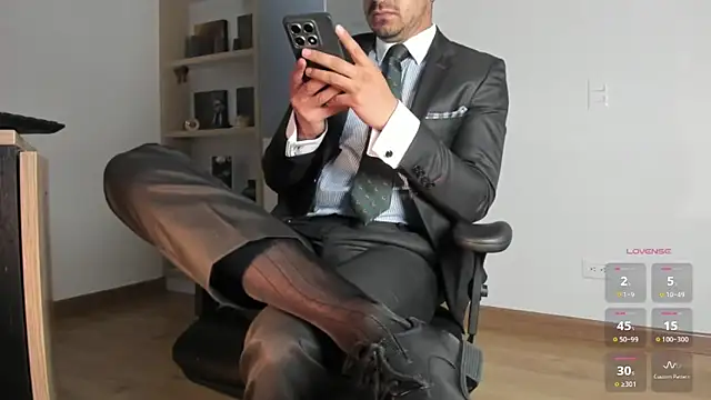 pablo-rincon95 online show from January 16, 2026, 3:27 pm