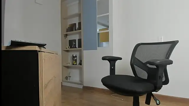 pablo-rincon95 online show from March 11, 2026, 5:52 pm