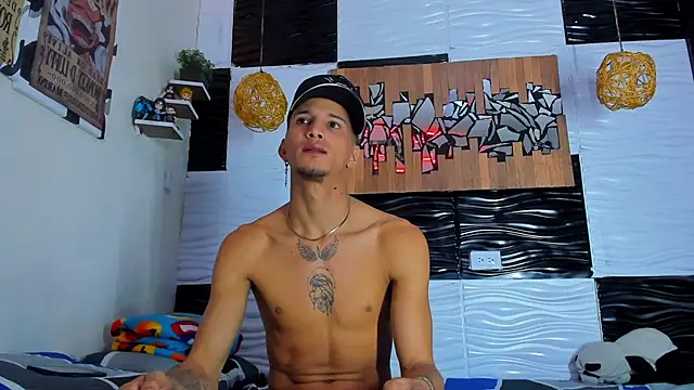 Friendsofeverything  online show from November 30, 2025, 3:27 pm