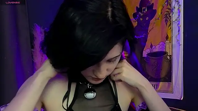 Snapshot of dark_vamp_ chatting on December 5, 2024, 3:59 am dark vamp  online show from December 5, 2024, 3:59 am