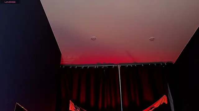 Snapshot of dark_vamp_ chatting on December 21, 2024, 1:15 am dark vamp  online show from December 21, 2024, 1:15 am