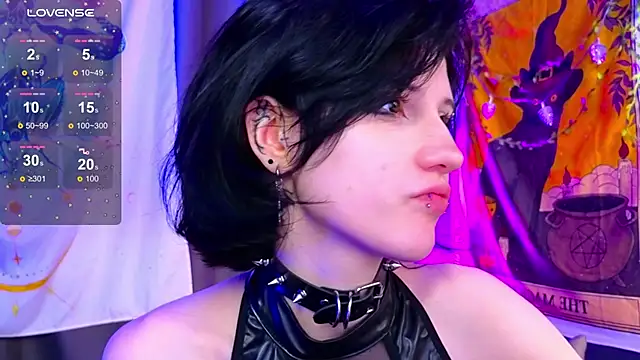 Snapshot of dark_vamp_ chatting on December 29, 2024, 3:33 am dark vamp  online show from December 29, 2024, 3:33 am