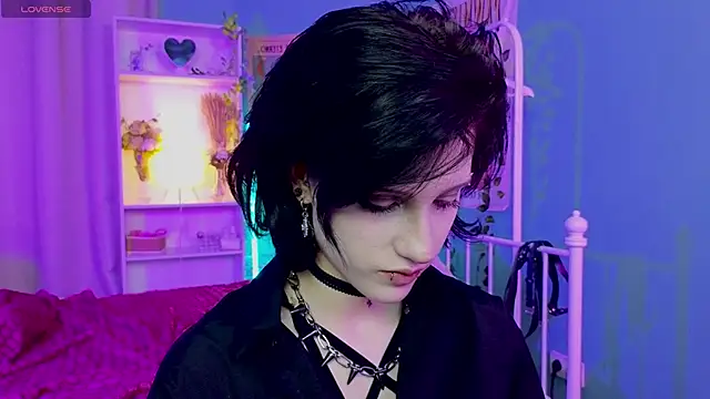 Snapshot of dark_vamp_ chatting on January 23, 2025, 11:58 am dark vamp  online show from January 23, 2025, 11:58 am