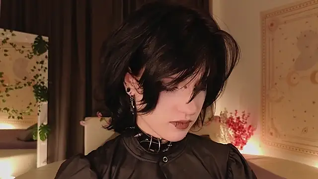 Snapshot of dark_vamp_ chatting on February 21, 2025, 9:54 pm dark vamp  online show from February 21, 2025, 9:54 pm