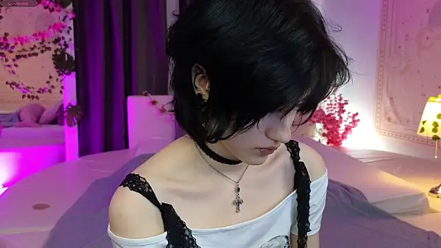 Snapshot of dark_vamp_ chatting on February 28, 2025, 10:52 am dark vamp  online show from February 28, 2025, 10:52 am