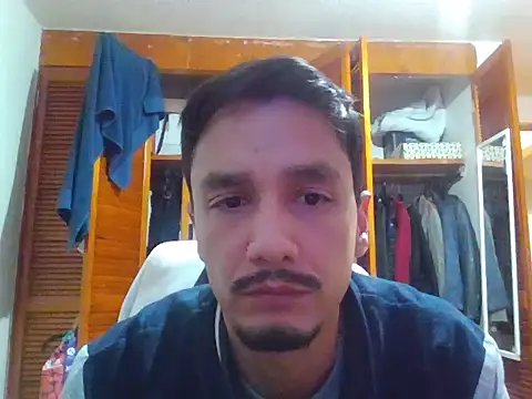 Snapshot of Ginessy chatting on December 21, 2025, 7:32 pm Ginessy online show from December 21, 2025, 7:32 pm