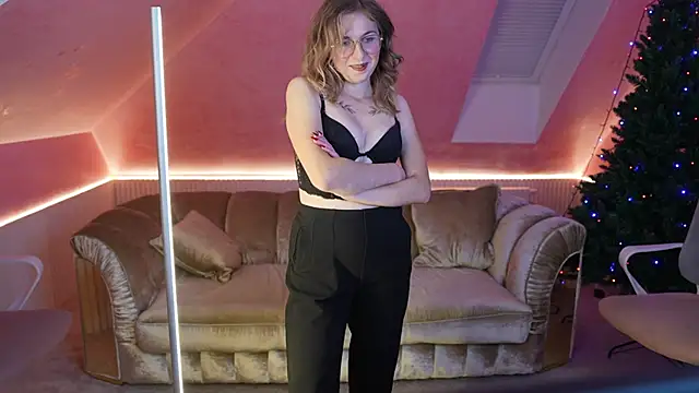 Snapshot of Inessa_Song chatting on December 30, 2024, 3:47 am Inessa Song online show from December 30, 2024, 3:47 am