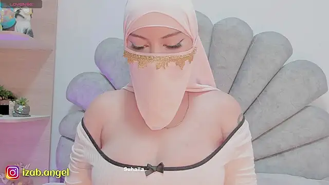 Snapshot of Amaltea chatting on February 6, 2025, 4:03 pm Amaltea online show from February 6, 2025, 4:03 pm