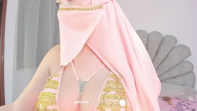 Snapshot of Amaltea chatting on October 12, 2025, 9:36 pm Amaltea online show from October 12, 2025, 9:36 pm