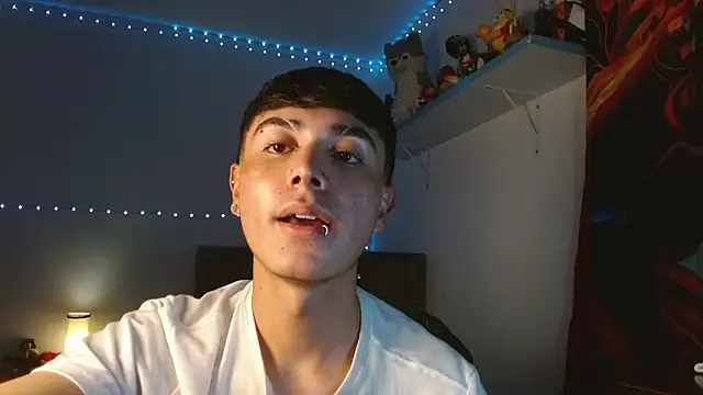 Snapshot of Im_juanda chatting on January 22, 2025, 1:42 am Im juanda online show from January 22, 2025, 1:42 am