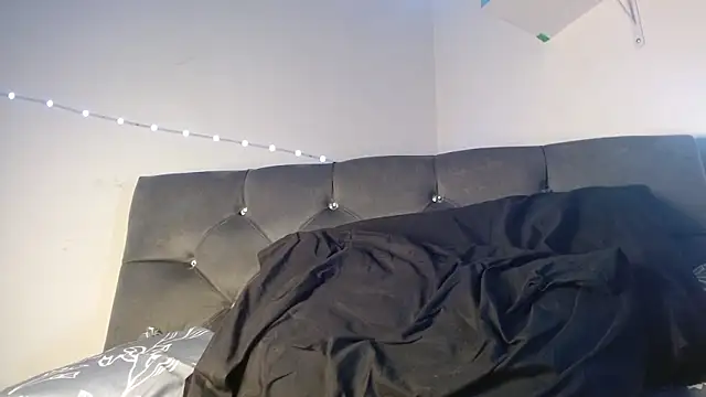 Snapshot of Im_juanda chatting on February 5, 2025, 12:42 am Im juanda online show from February 5, 2025, 12:42 am