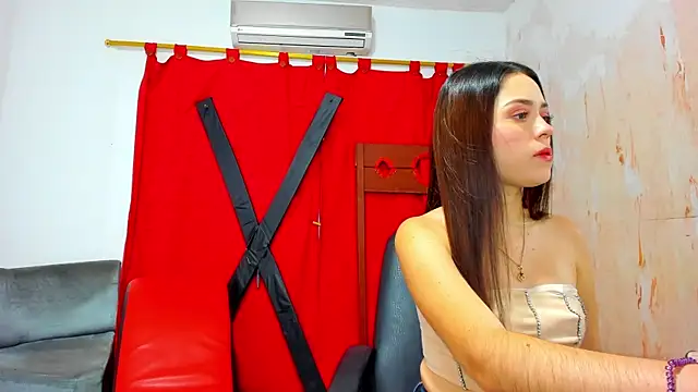 Hana and Zeta online show from February 5, 2025, 12:27 pm