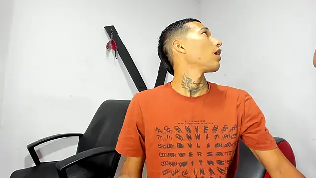 Hana and Zeta online show from March 19, 2025, 12:12 pm