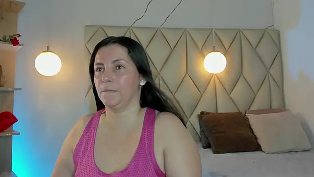 angelswets online show from June 5, 2026, 2:01 pm