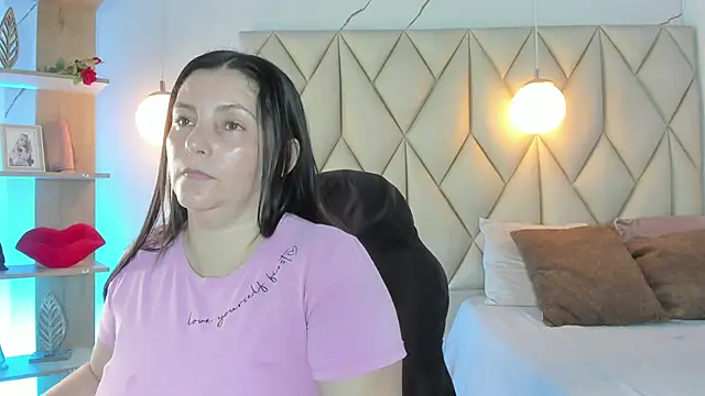 angelswets online show from June 9, 2026, 1:56 pm
