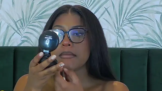 Snapshot of VanessaGlenn chatting on January 28, 2025, 7:42 pm VanessaGlenn online show from January 28, 2025, 7:42 pm