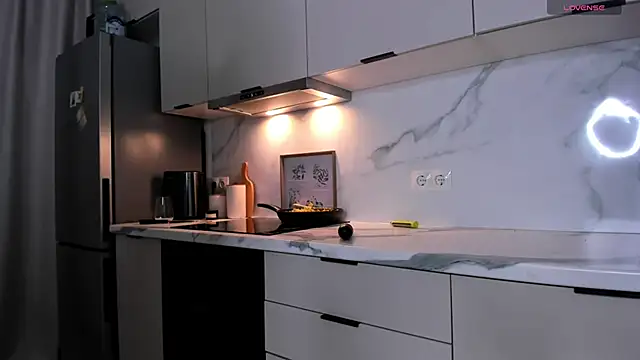 sincere shyness online show from March 2, 2025, 3:59 pm