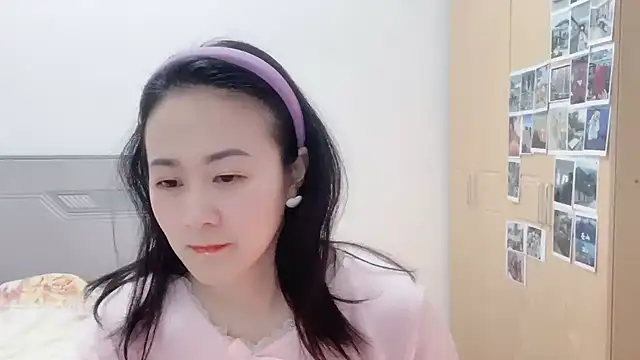 fanfan-FF online show from December 25, 2024, 11:33 am