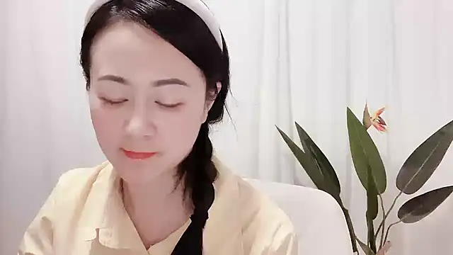 fanfan-FF online show from March 3, 2025, 11:55 am