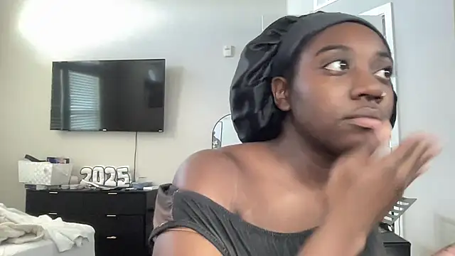 AveryJ99 online show from April 12, 2026, 9:09 pm