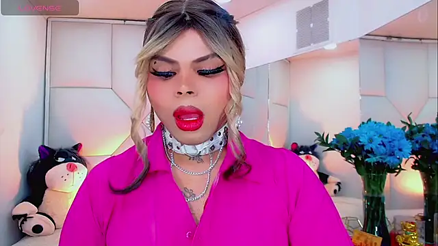 Snapshot of AdanKinng chatting on November 22, 2025, 12:48 pm AdanKinng online show from November 22, 2025, 12:48 pm