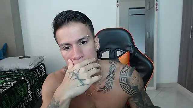 pettergrey1 online show from March 5, 2026, 1:18 pm