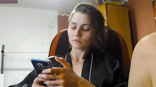 womanstrong78 online show from March 5, 2025, 4:13 pm