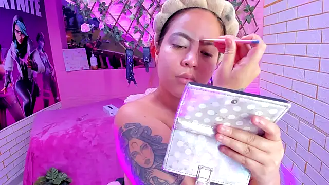 marcellaa303av online show from April 13, 2026, 11:54 pm