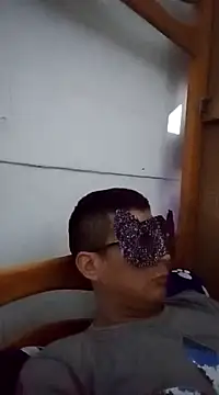 Snapshot of PequeArely chatting on December 4, 2024, 1:25 am PequeArely online show from December 4, 2024, 1:25 am