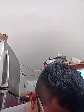 Snapshot of PequeArely chatting on December 5, 2024, 5:39 pm PequeArely online show from December 5, 2024, 5:39 pm