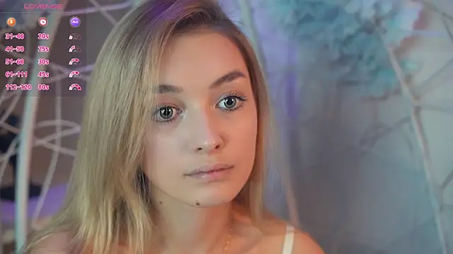 Snapshot of FlairCunard chatting on December 1, 2024, 7:36 pm FlairCunard online show from December 1, 2024, 7:36 pm