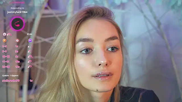 Snapshot of FlairCunard chatting on December 7, 2024, 3:19 pm FlairCunard online show from December 7, 2024, 3:19 pm