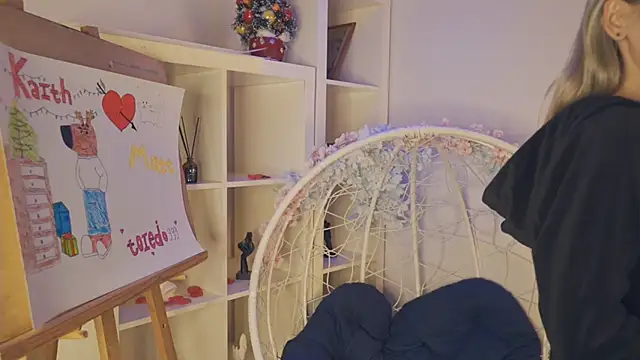 Snapshot of FlairCunard chatting on December 27, 2024, 5:59 pm FlairCunard online show from December 27, 2024, 5:59 pm