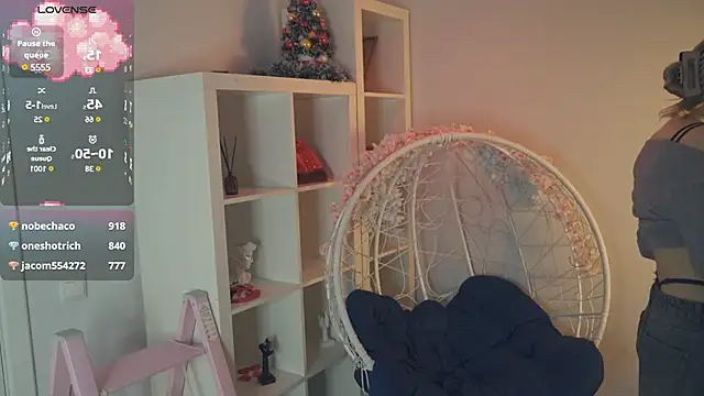 Snapshot of FlairCunard chatting on January 18, 2025, 9:45 pm FlairCunard online show from January 18, 2025, 9:45 pm