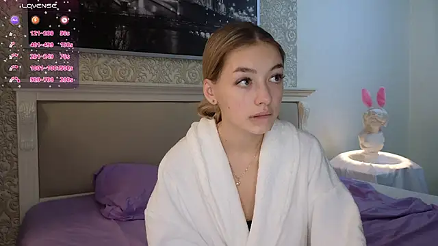 Snapshot of FlairCunard chatting on February 22, 2025, 3:47 pm FlairCunard online show from February 22, 2025, 3:47 pm