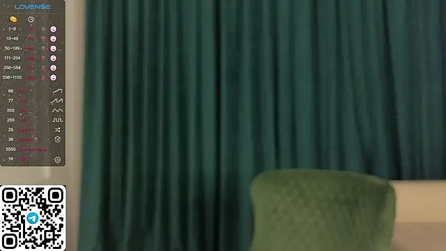 ElswythDecoursey online show from December 29, 2024, 9:09 pm