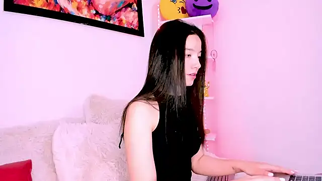 Manuelaa mejiia online show from February 20, 2025, 4:14 pm