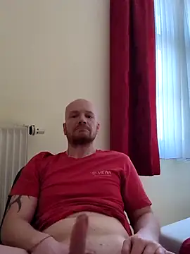 Snapshot of ChV83 chatting on February 10, 2025, 3:32 pm ChV83 online show from February 10, 2025, 3:32 pm