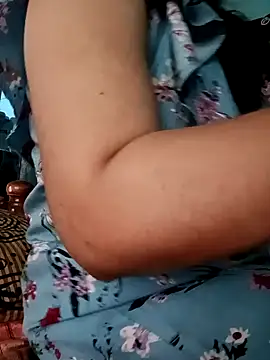 Snapshot of gunjan22 chatting on December 4, 2024, 5:27 am gunjan22 online show from December 4, 2024, 5:27 am