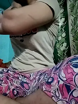 Snapshot of gunjan22 chatting on December 6, 2024, 4:06 pm gunjan22 online show from December 6, 2024, 4:06 pm