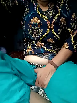 Snapshot of gunjan22 chatting on December 12, 2024, 8:14 am gunjan22 online show from December 12, 2024, 8:14 am